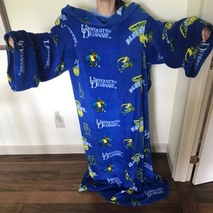 University of Delaware Snuggie